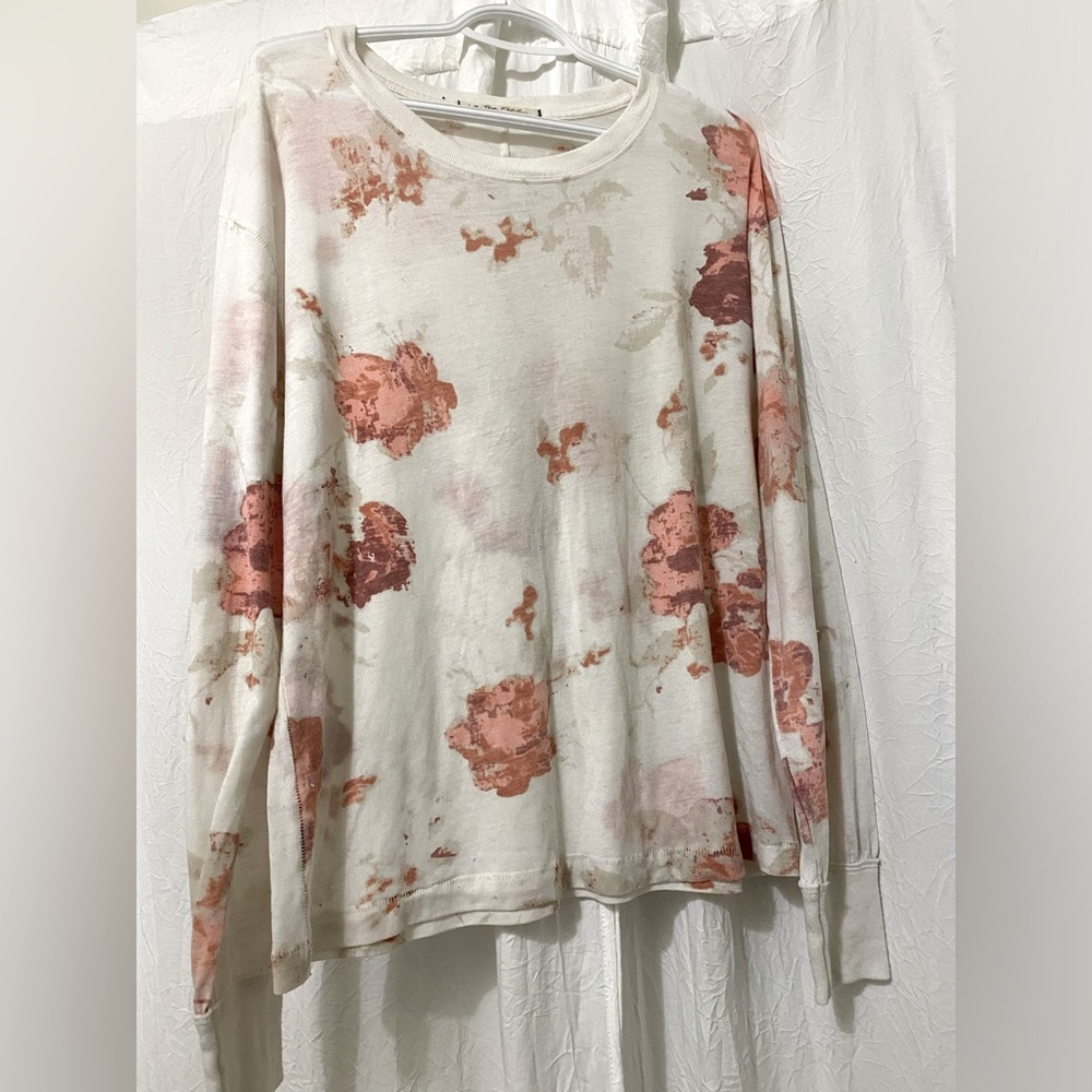 ✨3/$30 Free People floral cozy light and breathable long sleeve